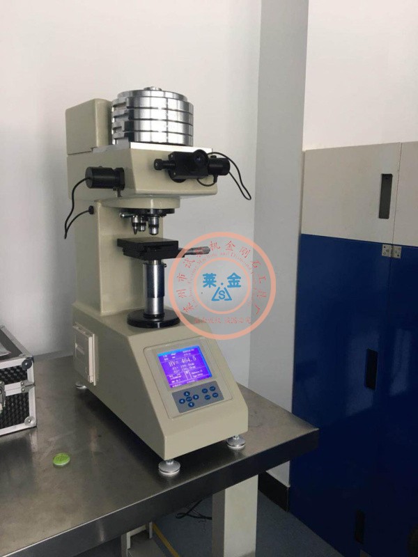 200HVS-10型小符合維氏硬度計(jì)安裝順利完成